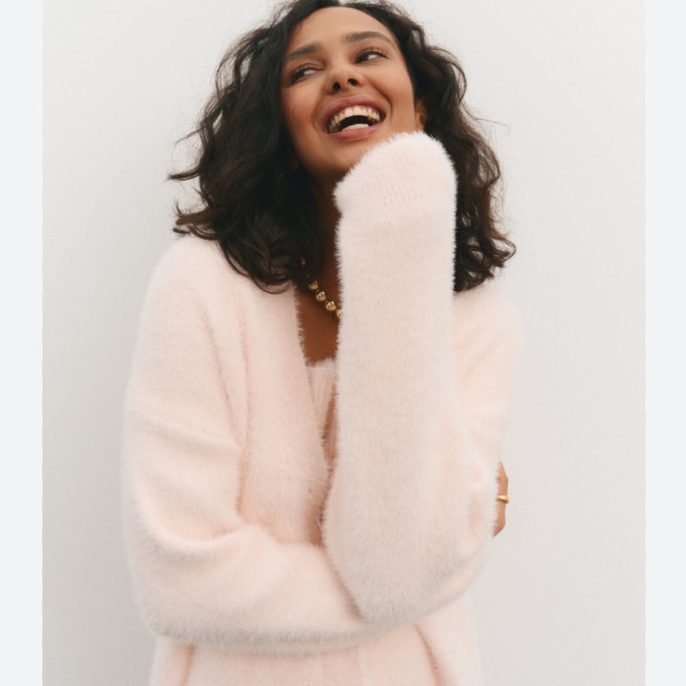 BANANA REPUBLIC Pink Fuzzy Soft Cardigan